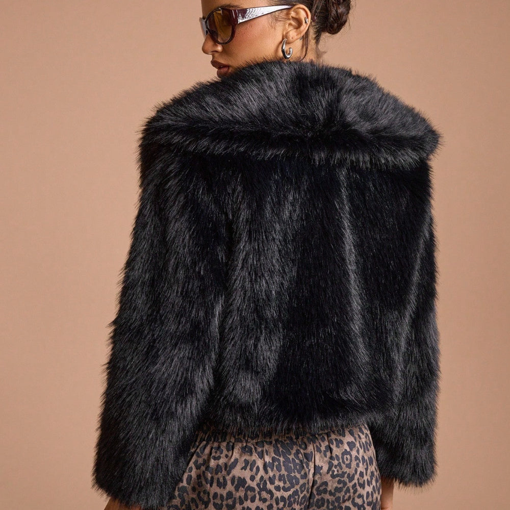 OFTBUY Luxury Oversized Lapel Faux Fur Jacket - Chic Short Vegan Fur Coat for Winter Glamour
