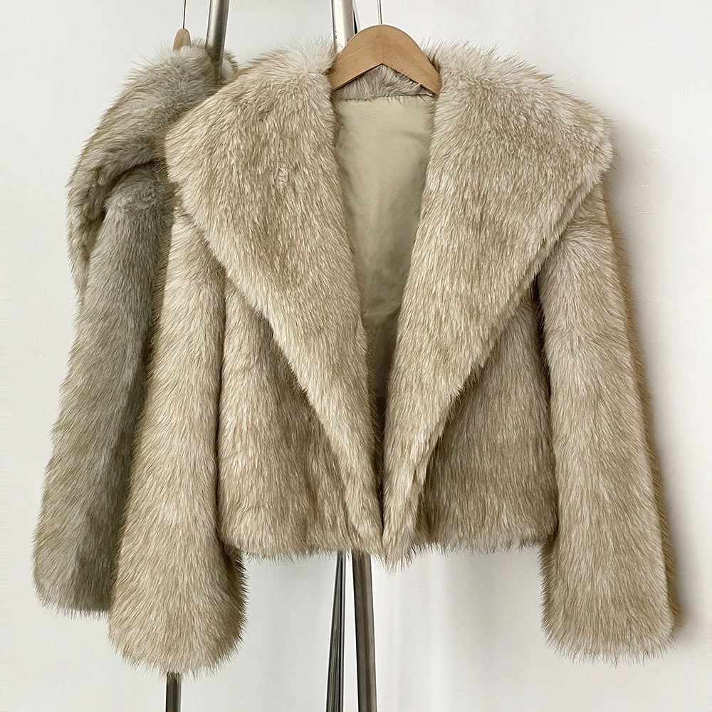OFTBUY Luxury Oversized Lapel Faux Fur Jacket - Chic Short Vegan Fur Coat for Winter Glamour