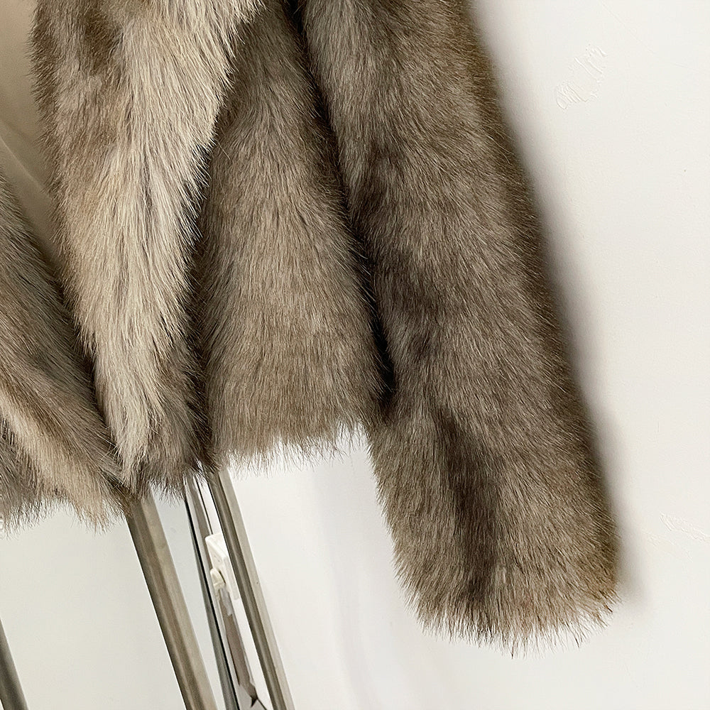 OFTBUY Luxury Oversized Lapel Faux Fur Jacket - Premium Vegan Fur Short Coat for Winter Glamour