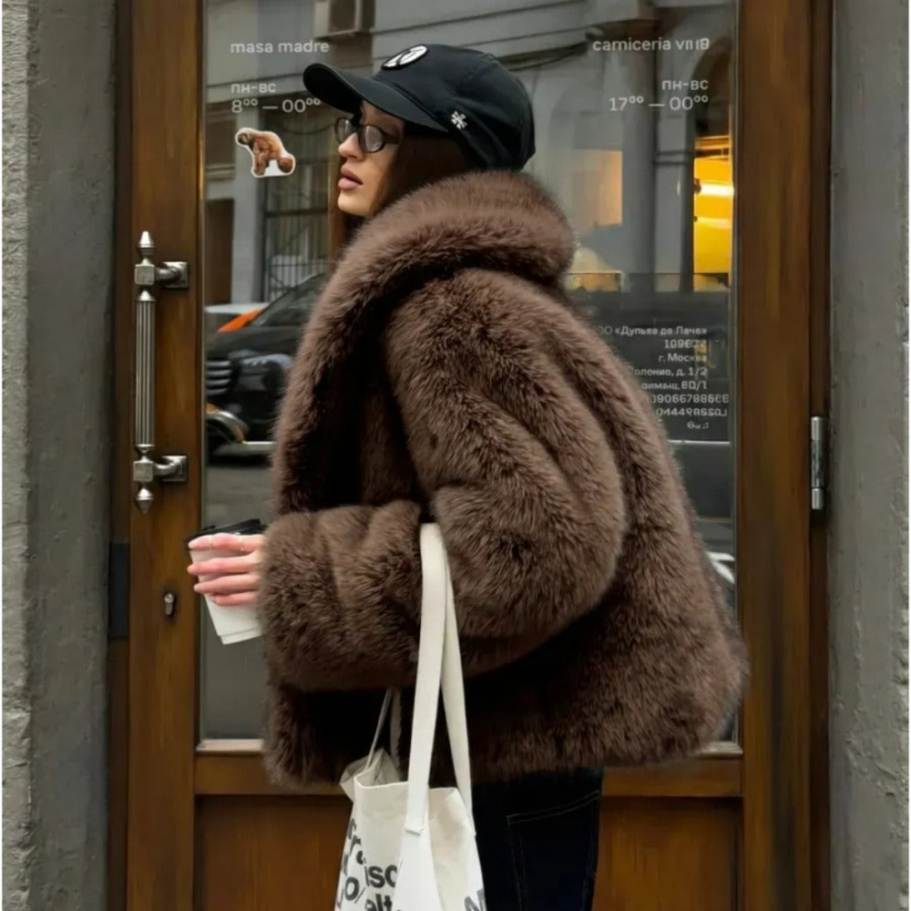 OFTBUY Luxury Oversized Lapel Faux Fur Jacket - Chic Short Vegan Fur Coat for Winter Glamour