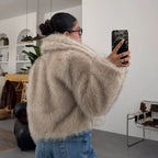 OFTBUY Luxury Oversized Lapel Faux Fur Jacket - Chic Short Vegan Fur Coat for Winter Glamour